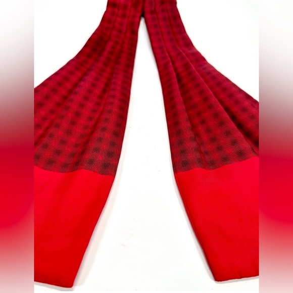 Hermès Paris Ascot Foulard Silk Scarf in Red Geometric Print - Picture 2 of 10